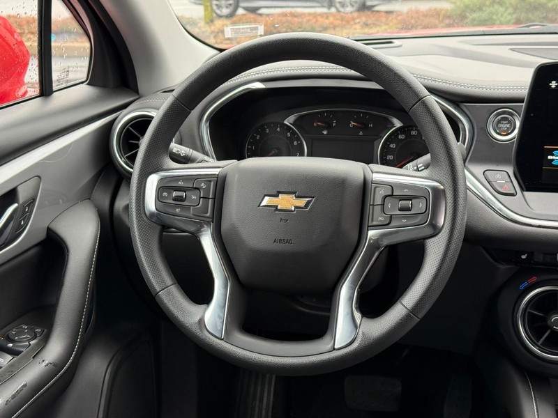 Chevrolet Blazer Vehicle Full-screen Gallery Image 13