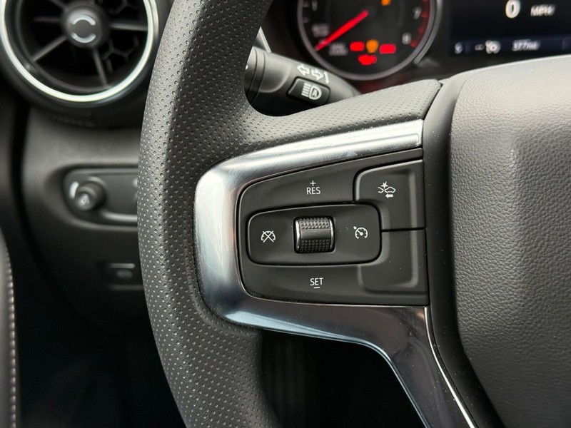 Chevrolet Blazer Vehicle Full-screen Gallery Image 21