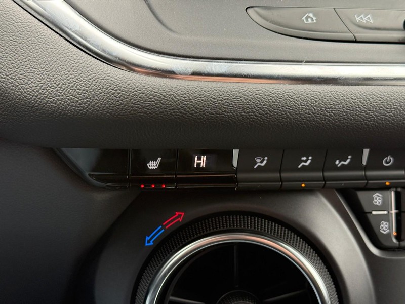 Chevrolet Blazer Vehicle Full-screen Gallery Image 25