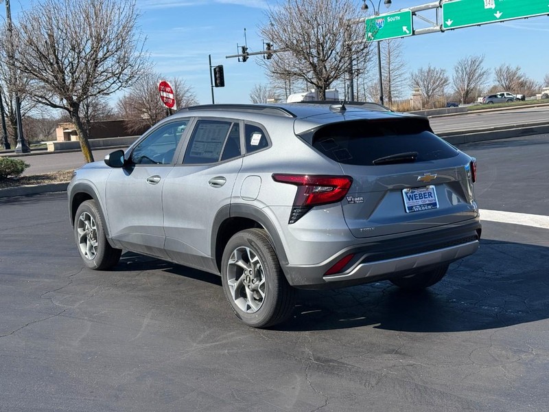 Chevrolet Trax Vehicle Full-screen Gallery Image 3