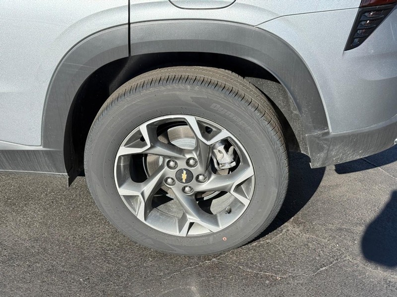 Chevrolet Trax Vehicle Full-screen Gallery Image 4