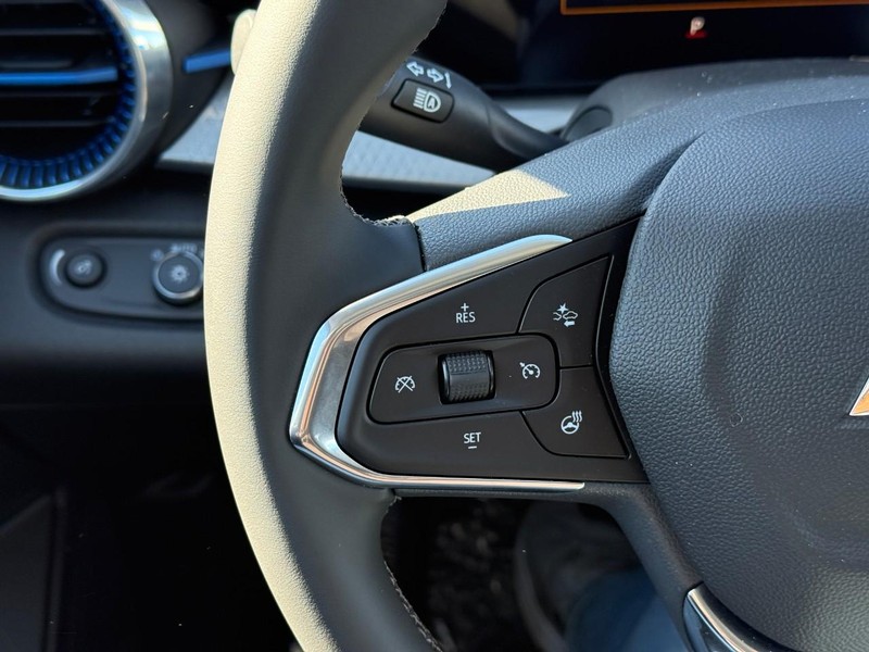 Chevrolet Trax Vehicle Full-screen Gallery Image 17