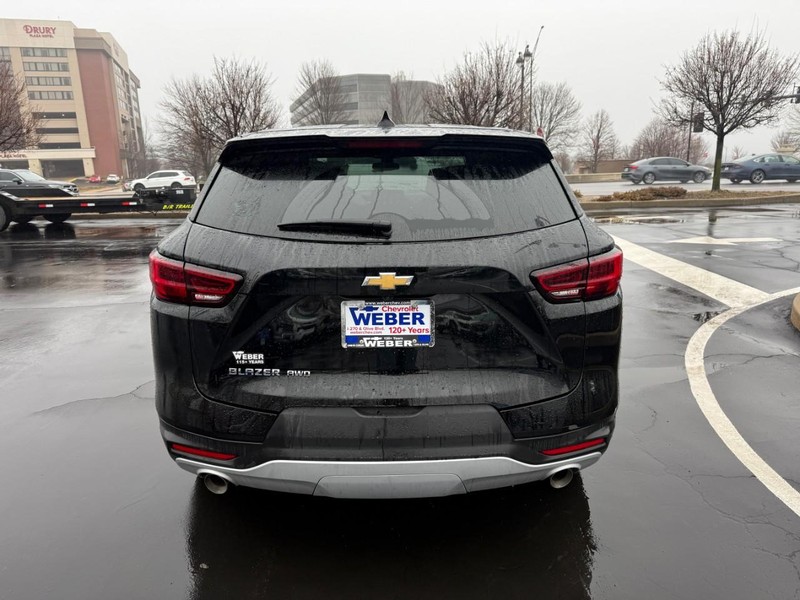 Chevrolet Blazer Vehicle Full-screen Gallery Image 07