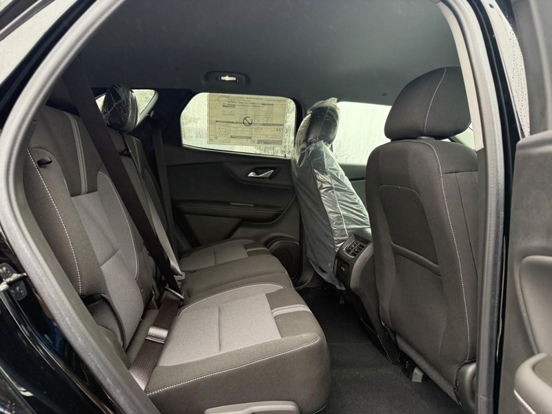 Chevrolet Blazer Vehicle Full-screen Gallery Image 11