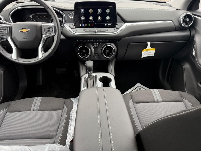 Chevrolet Blazer Vehicle Full-screen Gallery Image 12