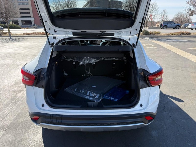 Chevrolet Trax Vehicle Full-screen Gallery Image 6