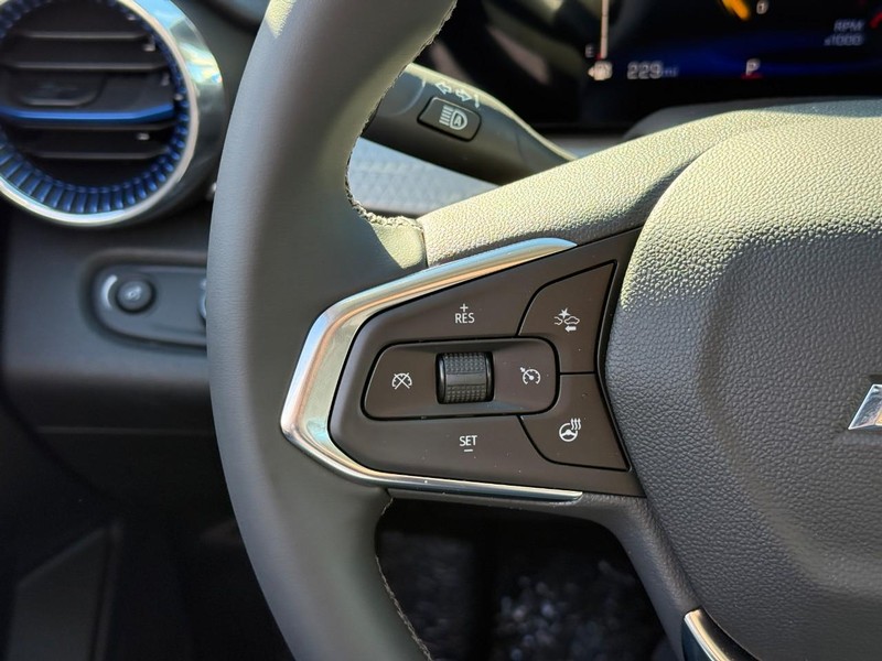 Chevrolet Trax Vehicle Full-screen Gallery Image 20