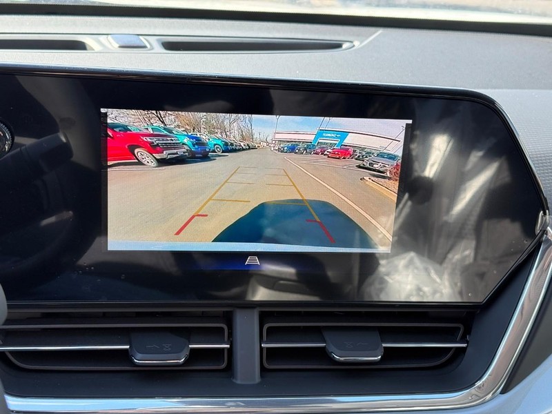 Chevrolet Trax Vehicle Full-screen Gallery Image 24