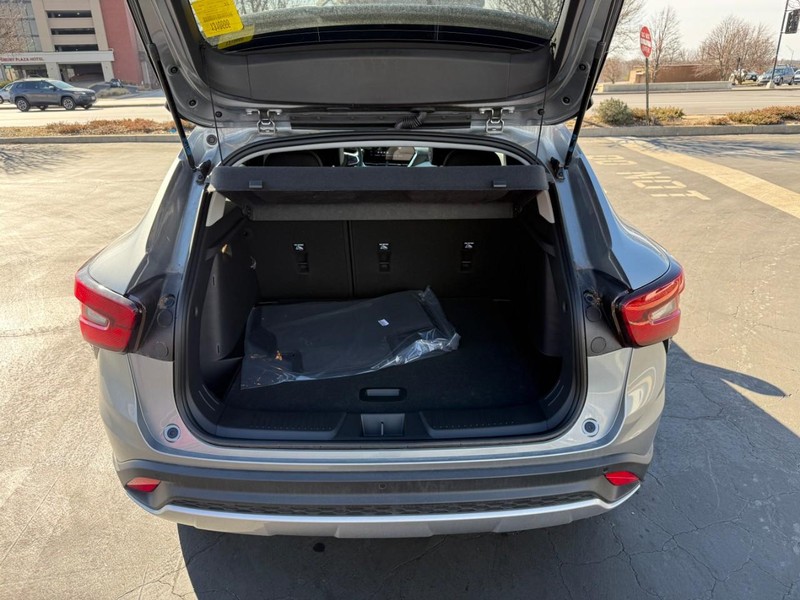 Chevrolet Trax Vehicle Full-screen Gallery Image 5