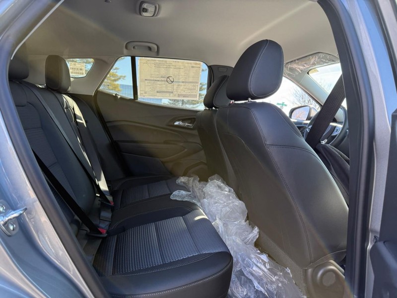 Chevrolet Trax Vehicle Full-screen Gallery Image 10