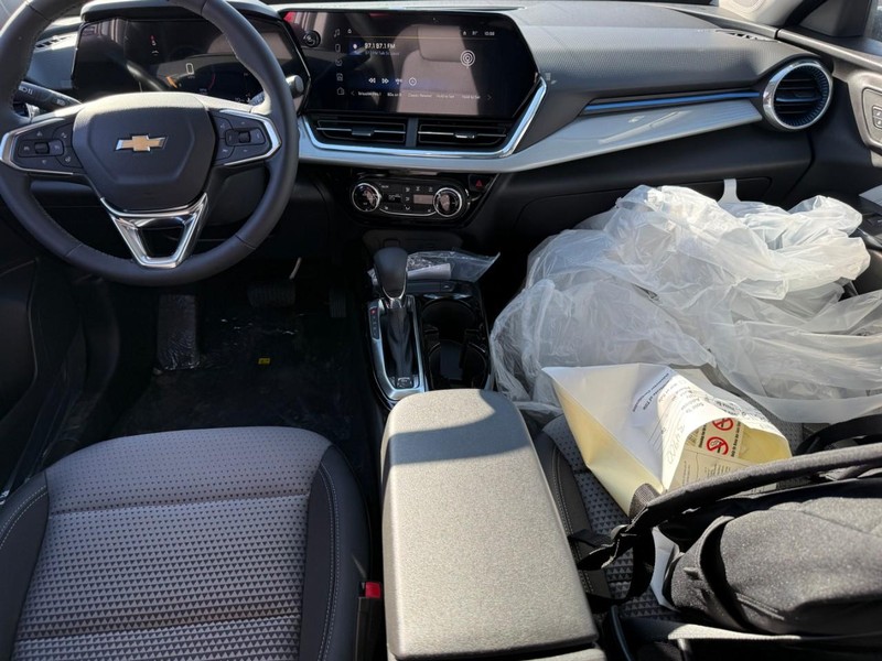 Chevrolet Trax Vehicle Full-screen Gallery Image 11