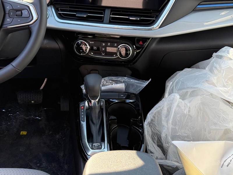 Chevrolet Trax Vehicle Full-screen Gallery Image 14