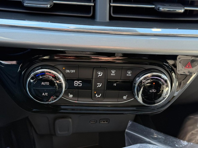 Chevrolet Trax Vehicle Full-screen Gallery Image 22