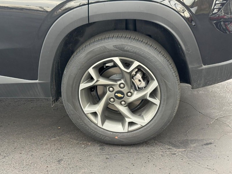 Chevrolet Trax Vehicle Full-screen Gallery Image 4