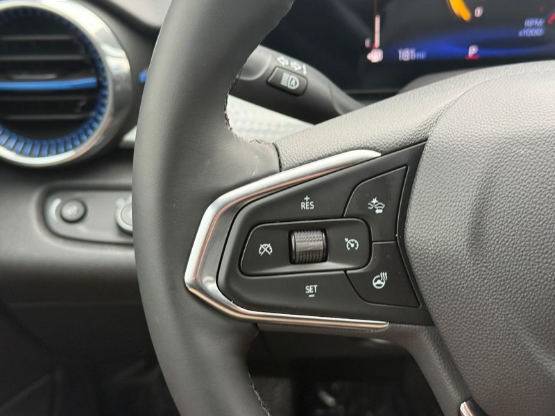 Chevrolet Trax Vehicle Full-screen Gallery Image 16