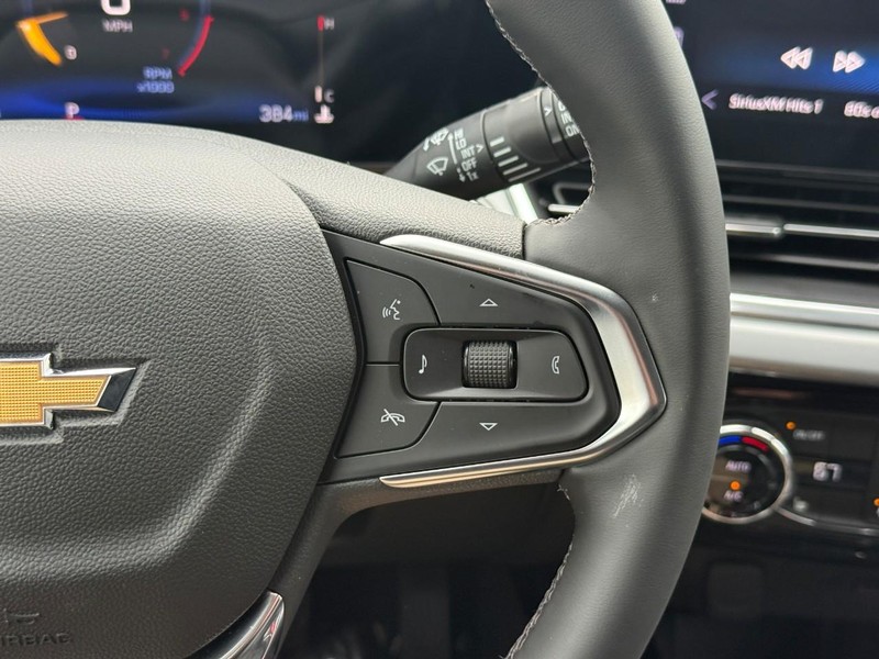 Chevrolet Trax Vehicle Full-screen Gallery Image 17