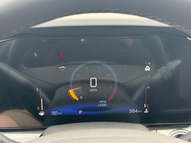 Chevrolet Trax Vehicle Full-screen Gallery Image 18