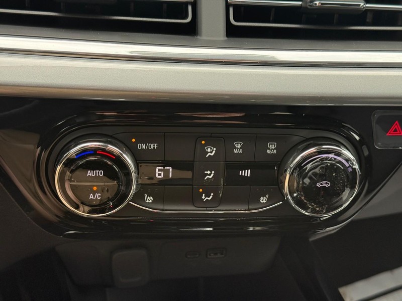 Chevrolet Trax Vehicle Full-screen Gallery Image 20