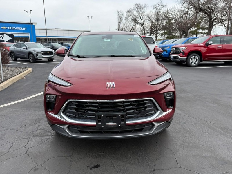 Buick Encore GX Vehicle Full-screen Gallery Image 09