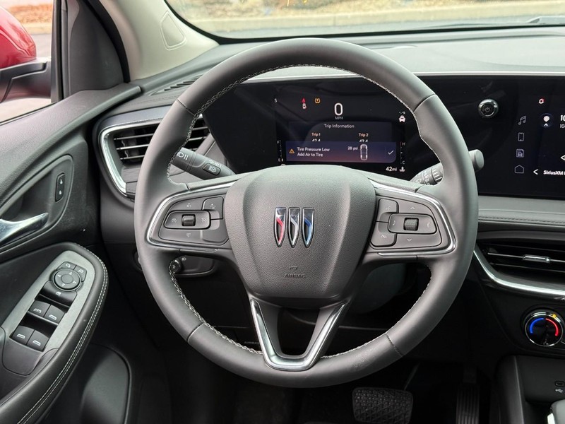 Buick Encore GX Vehicle Full-screen Gallery Image 12