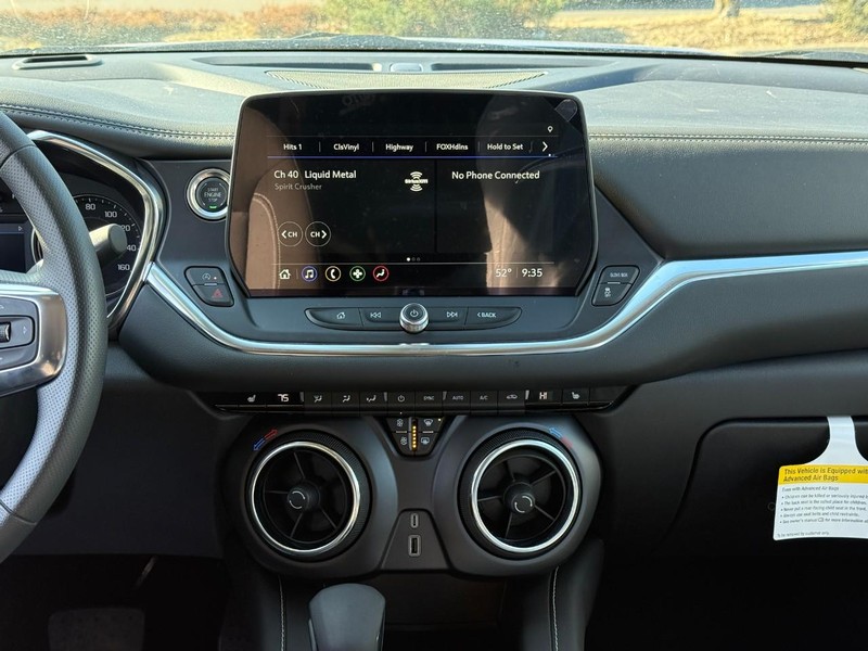 Chevrolet Blazer Vehicle Full-screen Gallery Image 14