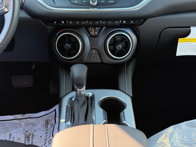 Chevrolet Blazer Vehicle Full-screen Gallery Image 16