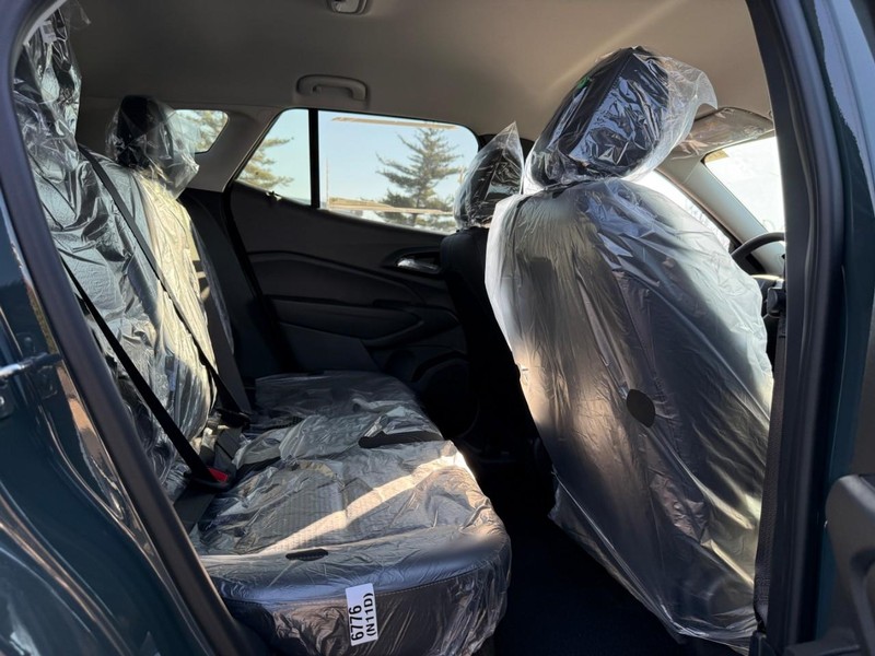 Chevrolet Trax Vehicle Full-screen Gallery Image 11