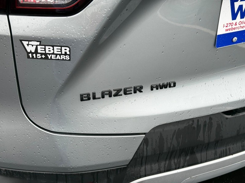 Chevrolet Blazer Vehicle Full-screen Gallery Image 05