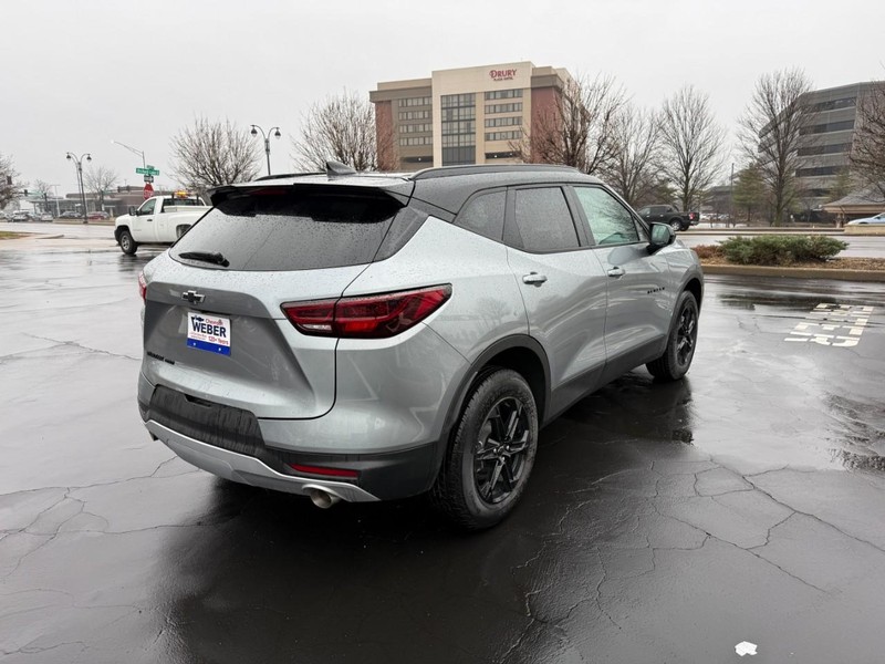Chevrolet Blazer Vehicle Full-screen Gallery Image 08