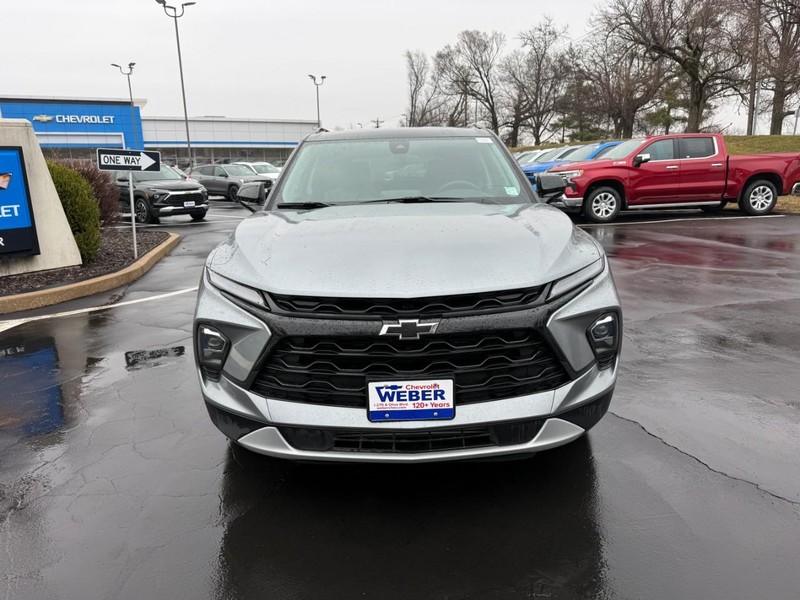 Chevrolet Blazer Vehicle Full-screen Gallery Image 10