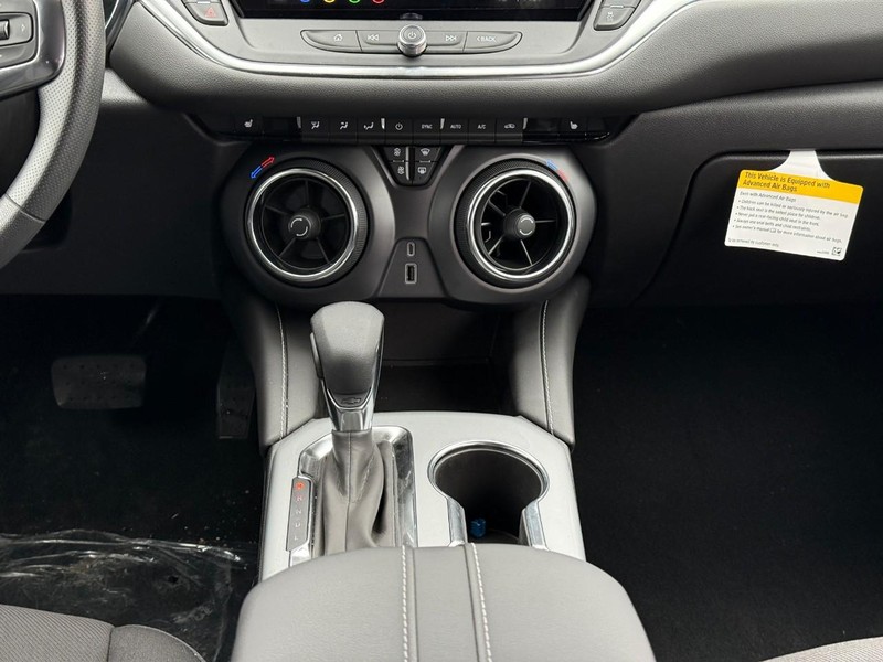 Chevrolet Blazer Vehicle Full-screen Gallery Image 16