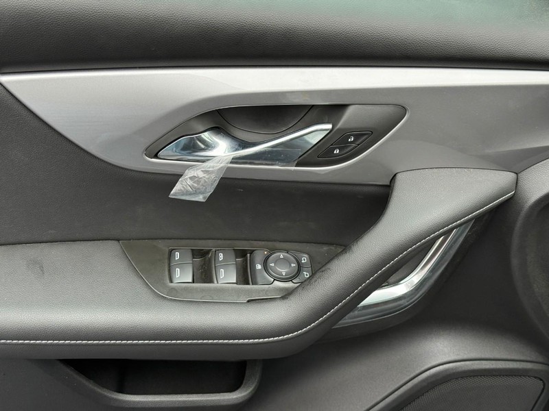 Chevrolet Blazer Vehicle Full-screen Gallery Image 17