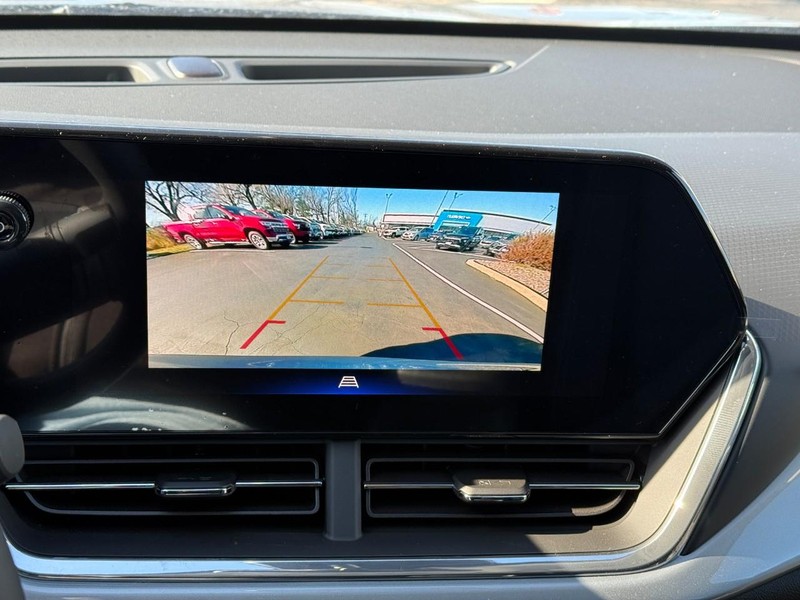 Chevrolet Trax Vehicle Full-screen Gallery Image 21