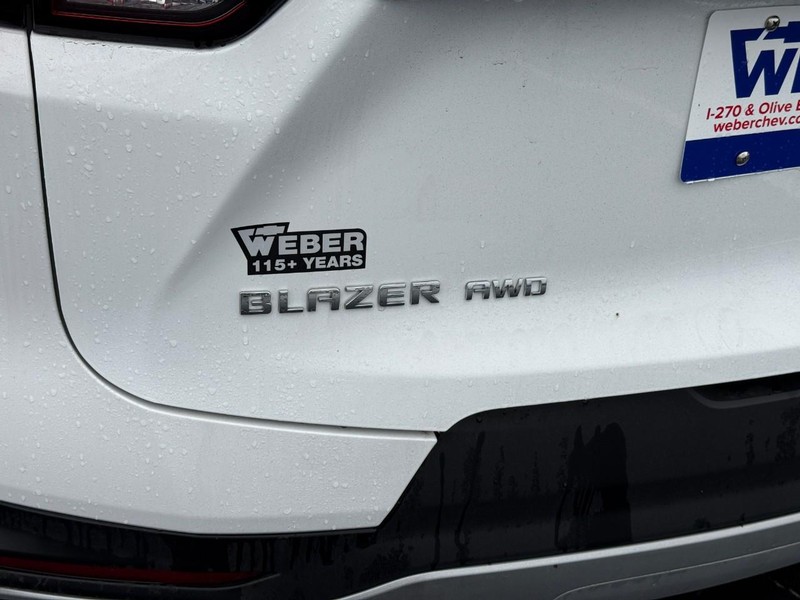 Chevrolet Blazer Vehicle Full-screen Gallery Image 05