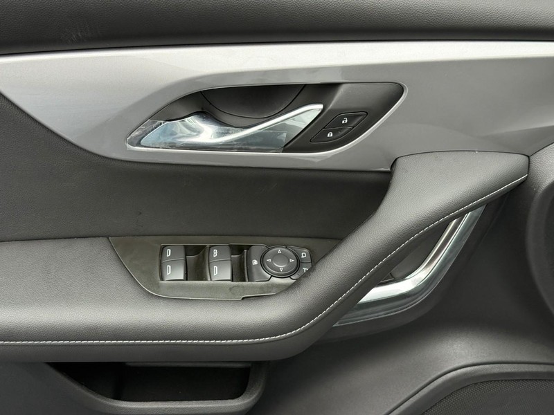 Chevrolet Blazer Vehicle Full-screen Gallery Image 17