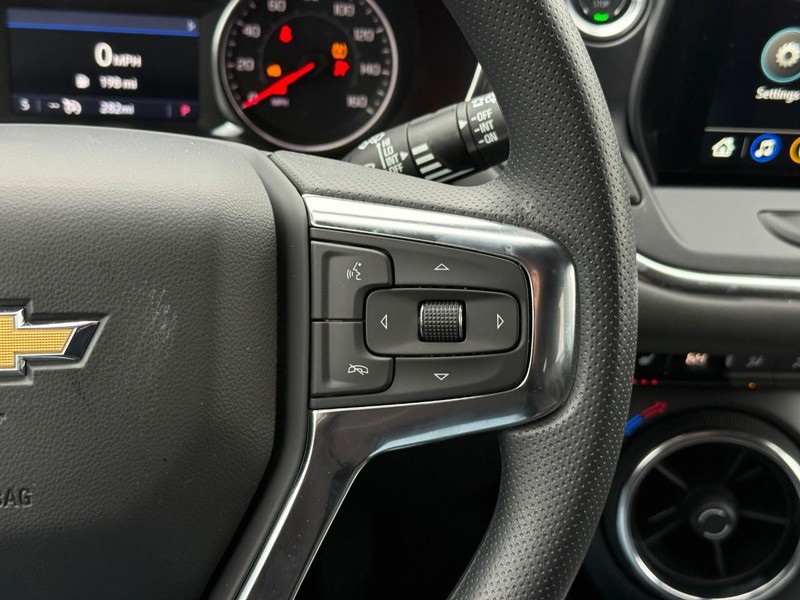 Chevrolet Blazer Vehicle Full-screen Gallery Image 21