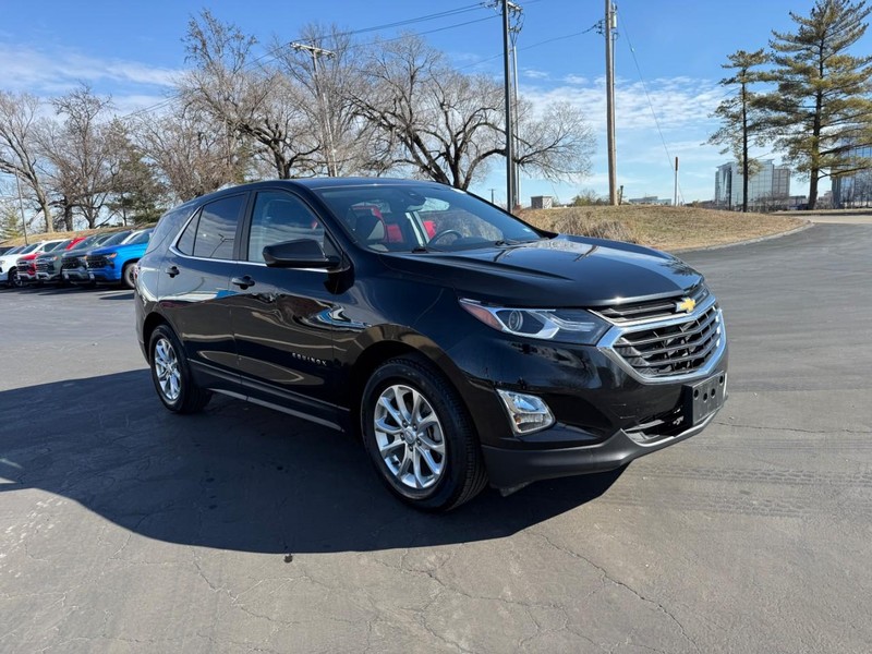 Chevrolet Equinox Vehicle Full-screen Gallery Image 9