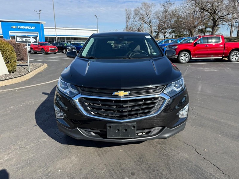 Chevrolet Equinox Vehicle Full-screen Gallery Image 10