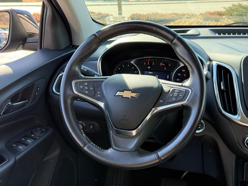 Chevrolet Equinox Vehicle Full-screen Gallery Image 13