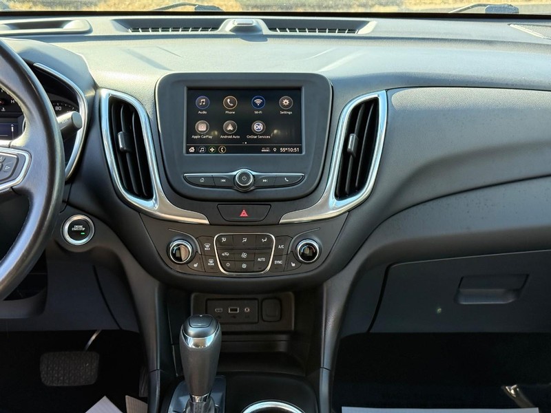 Chevrolet Equinox Vehicle Full-screen Gallery Image 14