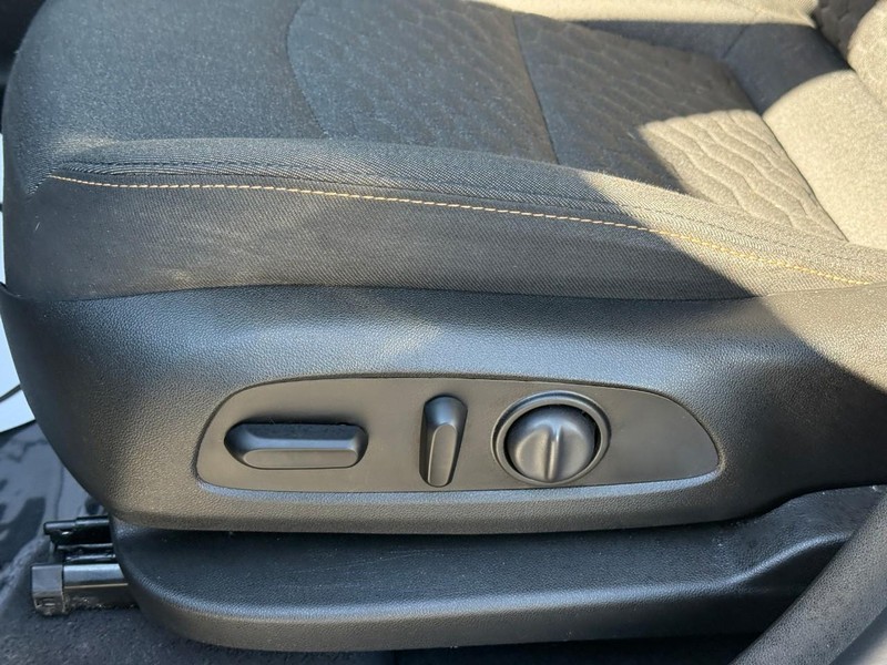 Chevrolet Equinox Vehicle Full-screen Gallery Image 20