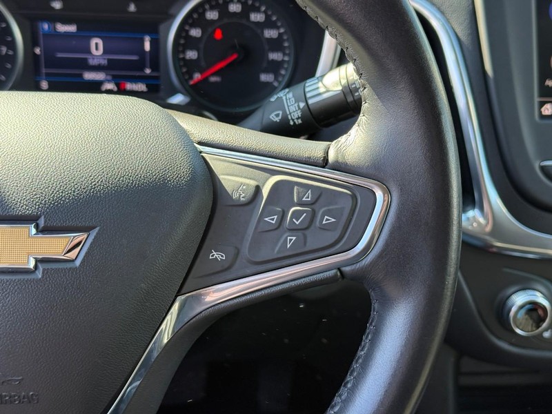 Chevrolet Equinox Vehicle Full-screen Gallery Image 22