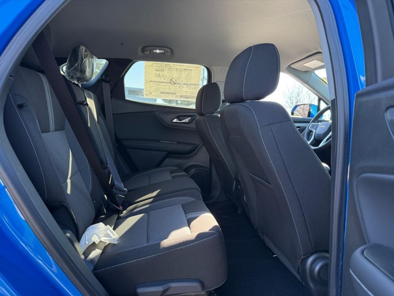 Chevrolet Blazer Vehicle Full-screen Gallery Image 11