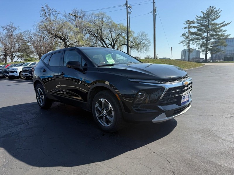 Chevrolet Blazer Vehicle Full-screen Gallery Image 9