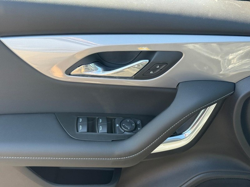 Chevrolet Blazer Vehicle Full-screen Gallery Image 16