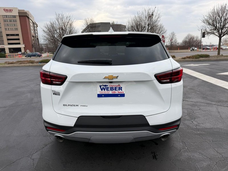 Chevrolet Blazer Vehicle Full-screen Gallery Image 7