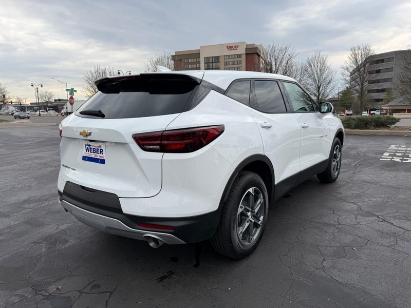 Chevrolet Blazer Vehicle Full-screen Gallery Image 8