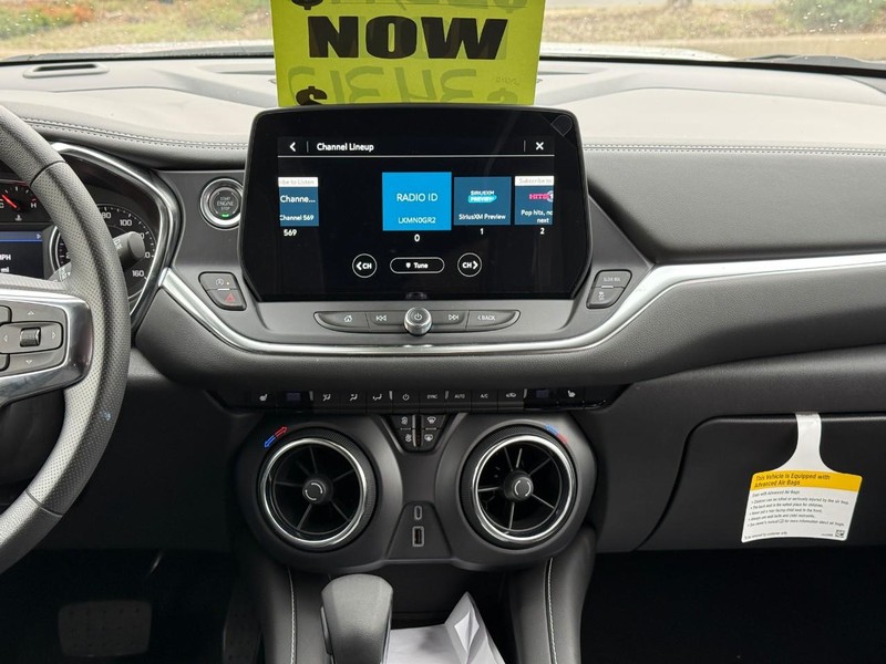 Chevrolet Blazer Vehicle Full-screen Gallery Image 14