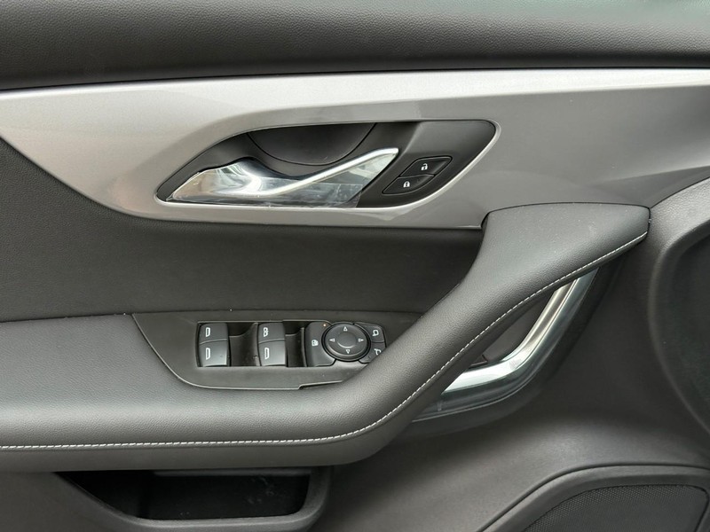 Chevrolet Blazer Vehicle Full-screen Gallery Image 16