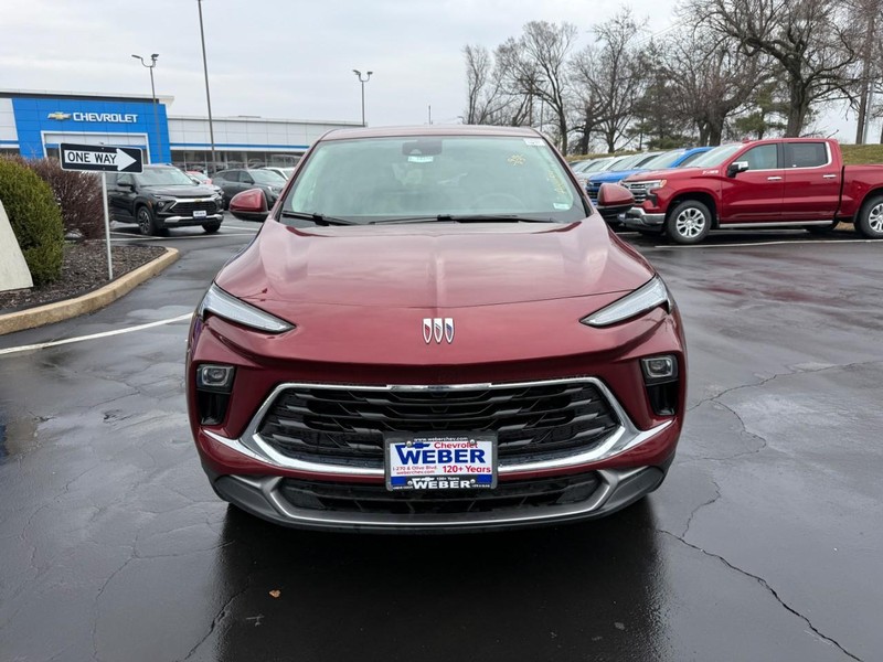 Buick Encore GX Vehicle Full-screen Gallery Image 10